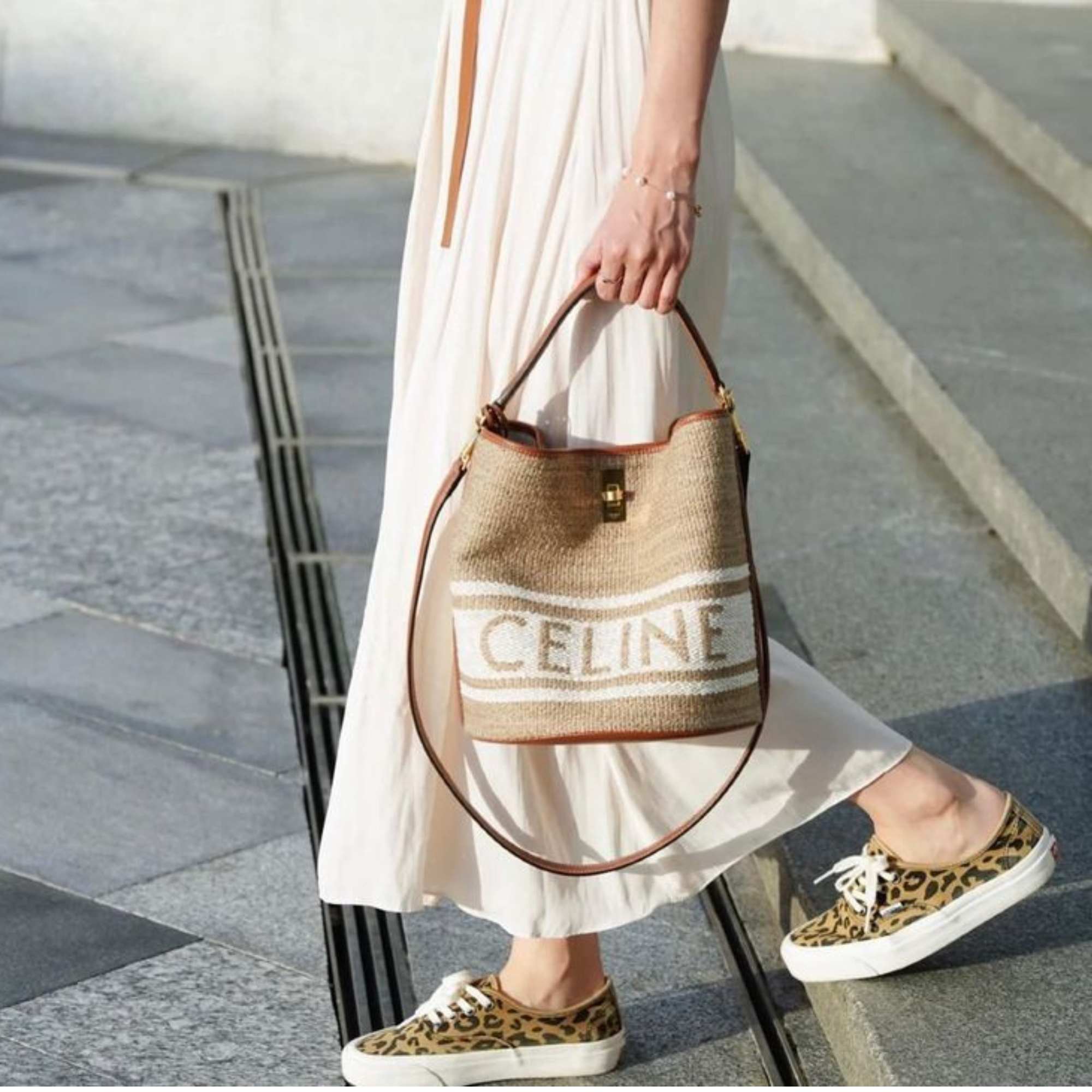 5 Canvas Smooth Calfskin Logo Bucket 16 - 5-1.jpeg