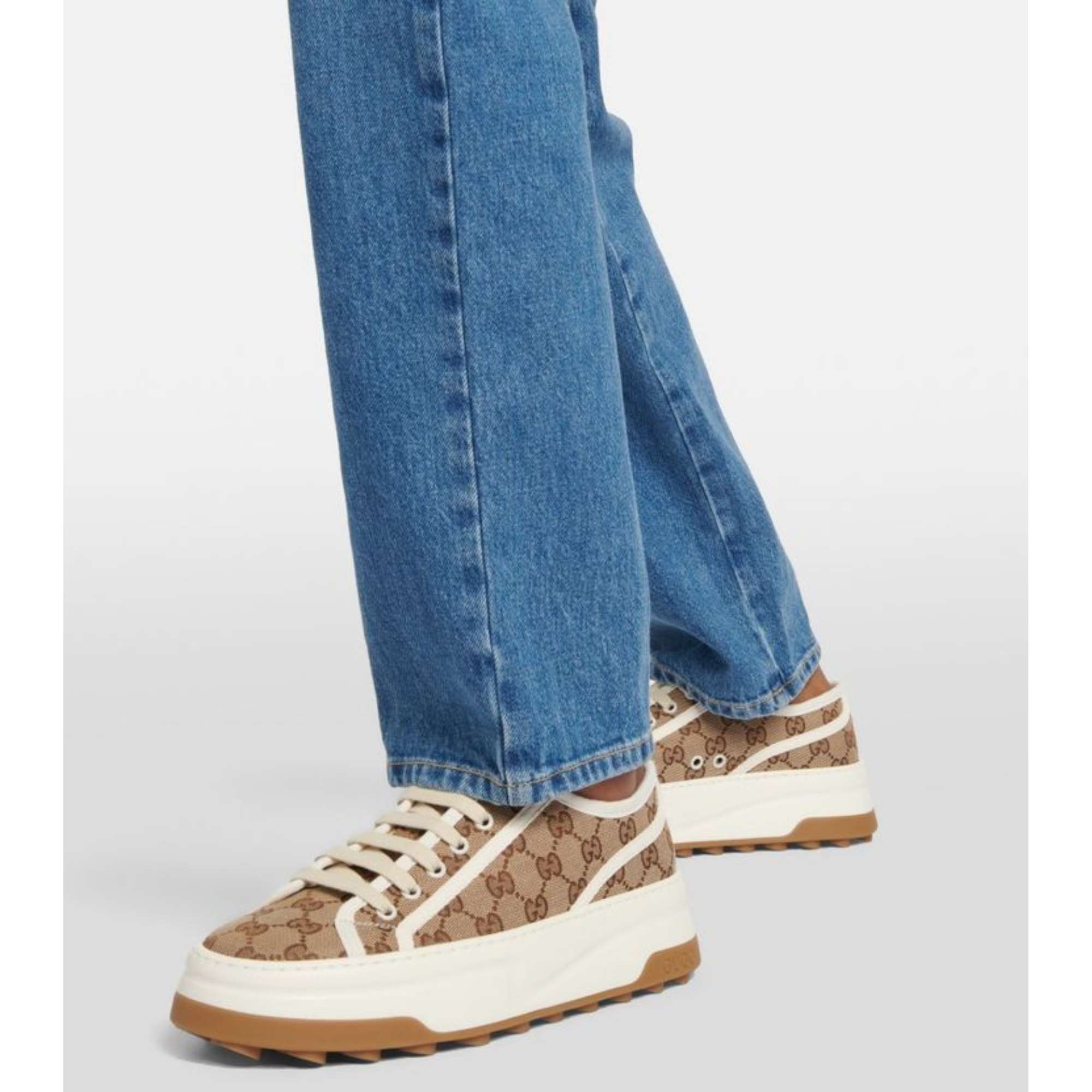 Gucci Interlocking G Low-Top Sneakers - 4.jpeg