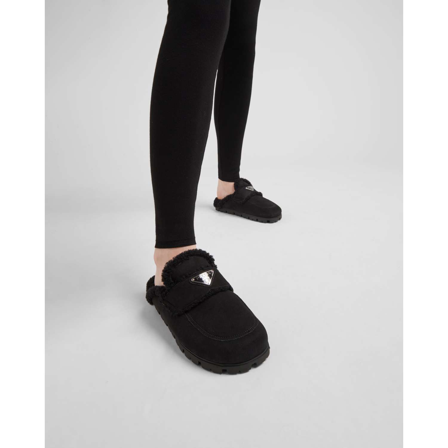 4 Black Shearling slippers - 4-2.jpg