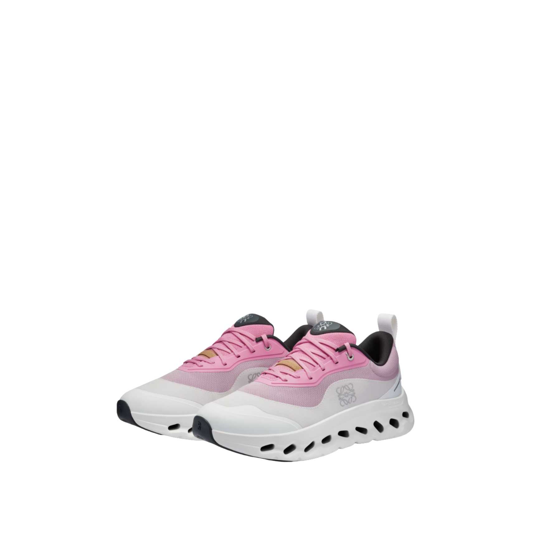 On Running x Loewe – Pink White - 4-4.jpg